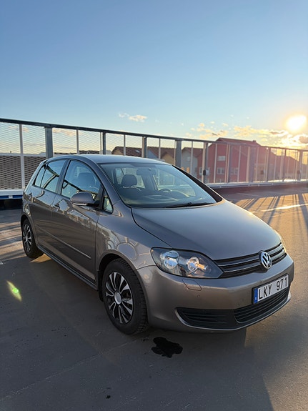 Volkswagen Golf Plus 2 of 5