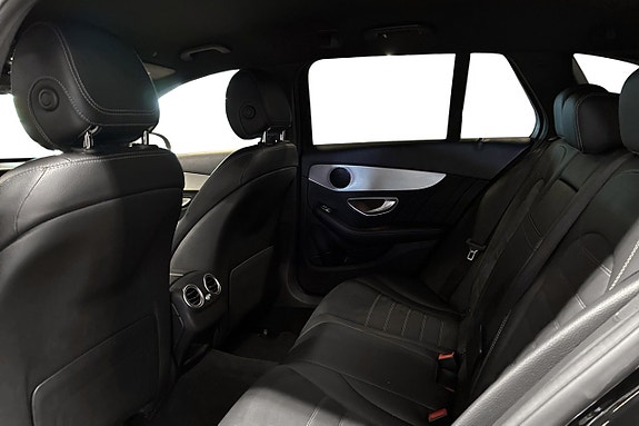 Mercedes-Benz C200 15 of 23