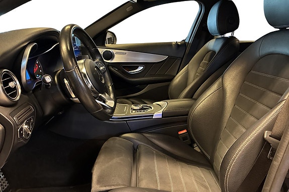 Mercedes-Benz C200 14 of 23