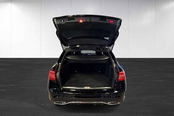 Mercedes-Benz C200 22 of 23