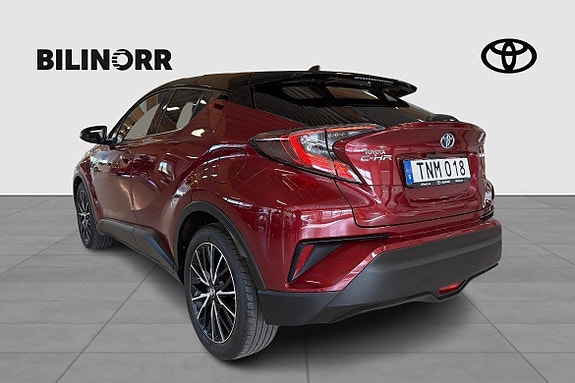 Toyota C-HR 3 of 11