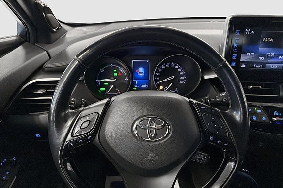 Toyota C-HR 6 of 11