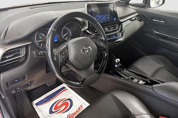 Toyota C-HR 9 of 11