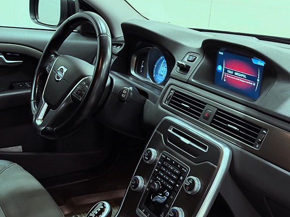Volvo XC70 7 of 19