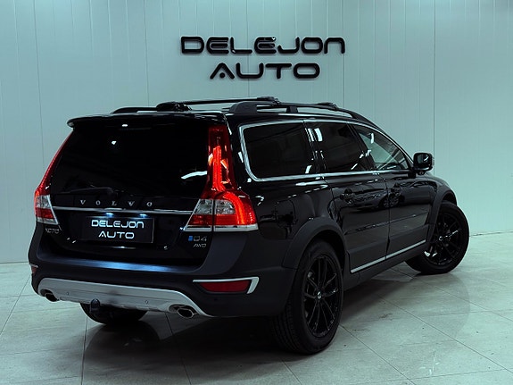 Volvo XC70 3 of 19