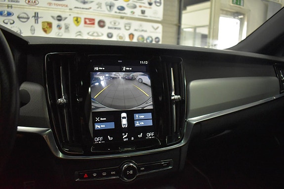 Volvo S90 10 of 27