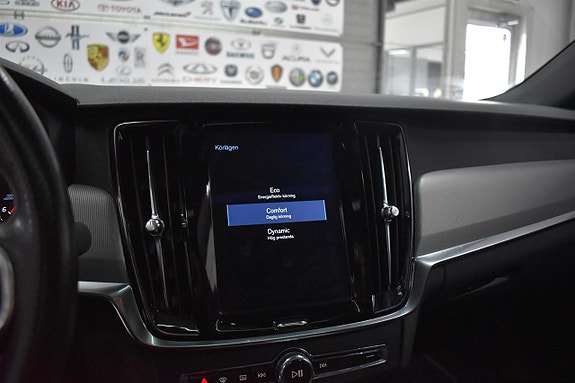 Volvo S90 13 of 27