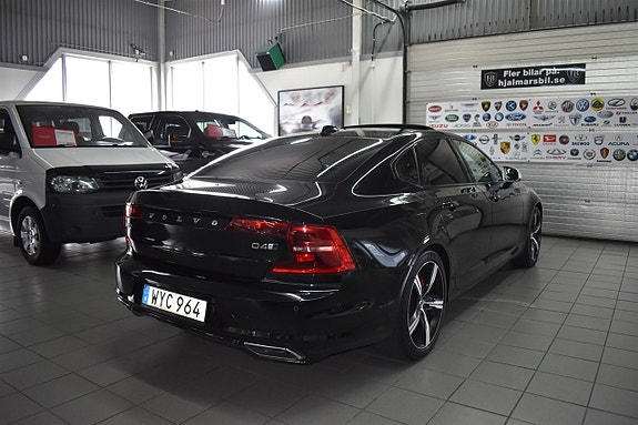 Volvo S90 2 of 27