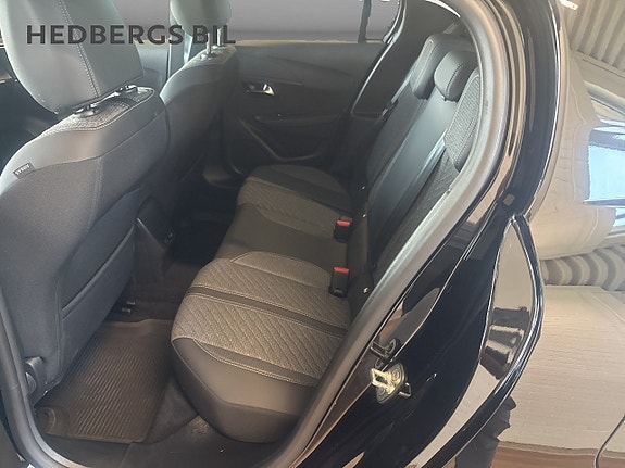 Peugeot 208 8 of 12