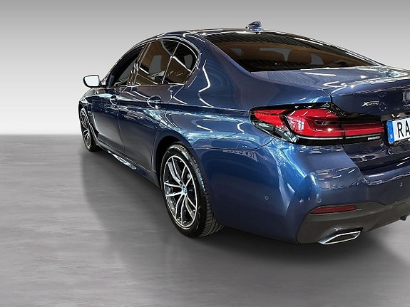 BMW 530e 7 of 13