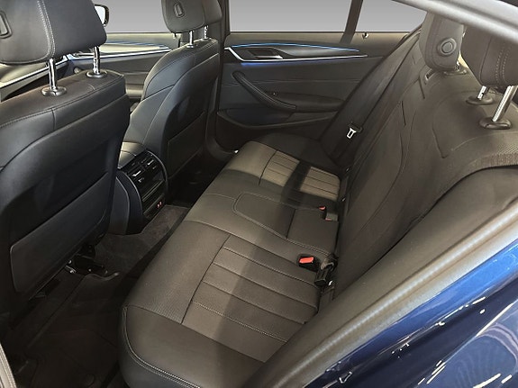 BMW 530e 10 of 13
