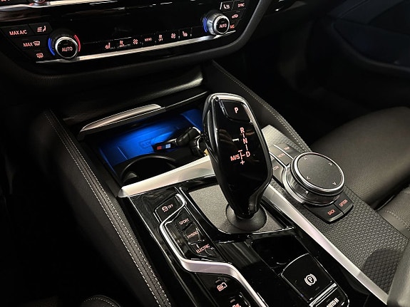BMW 530e 12 of 13