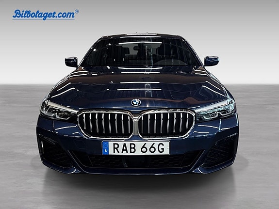 BMW 530e 2 of 13