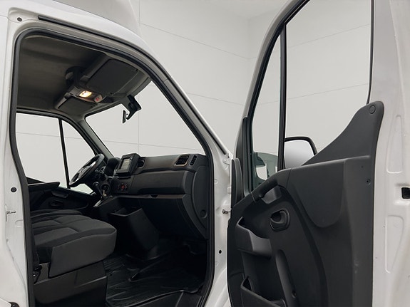 Renault Master 24 of 28