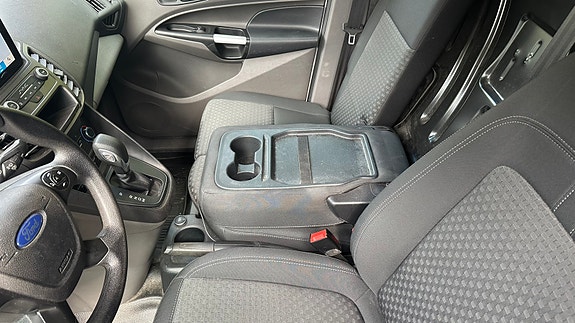 Ford Transit Connect 13 of 16