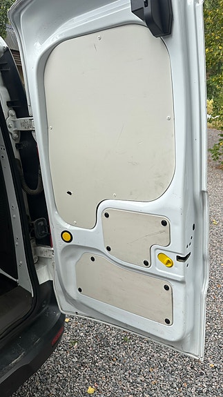 Ford Transit Connect 5 of 16