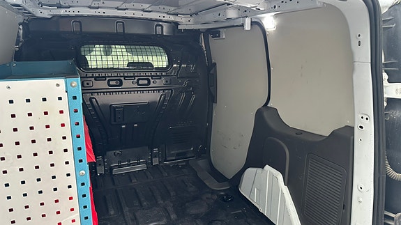 Ford Transit Connect 7 of 16