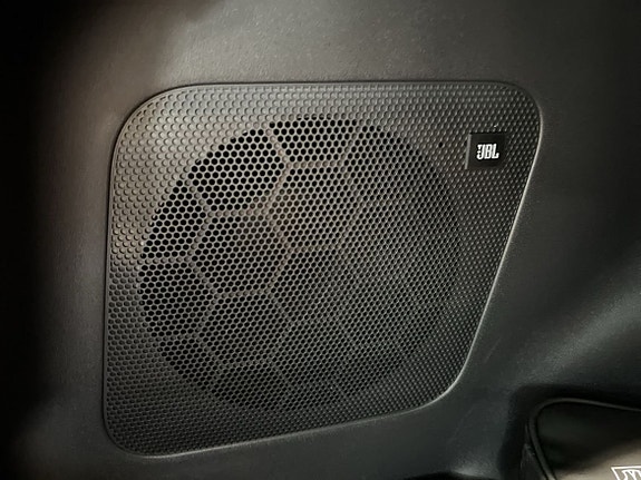 Toyota C-HR 29 of 29