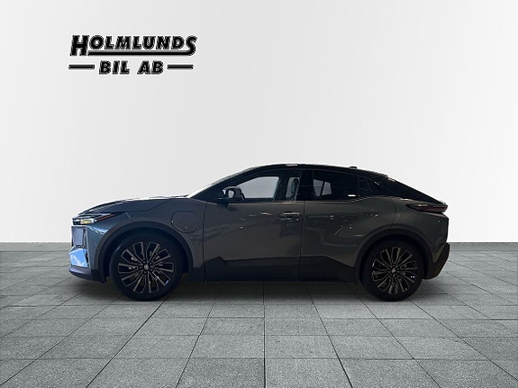 Toyota C-HR 3 of 29