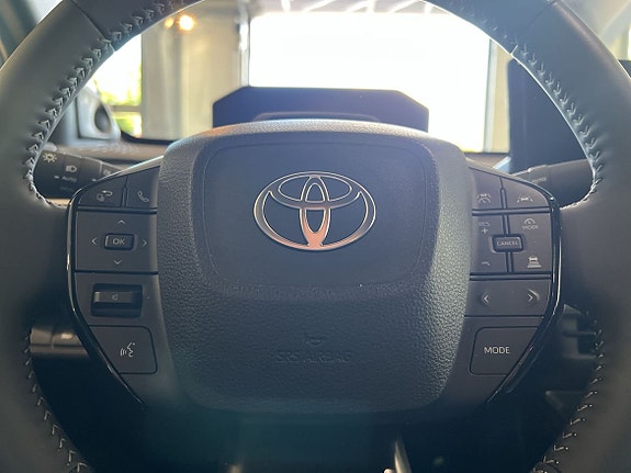 Toyota C-HR 13 of 29
