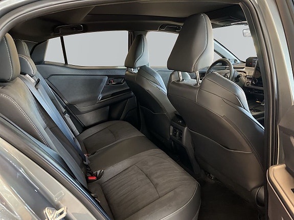 Toyota C-HR 7 of 29