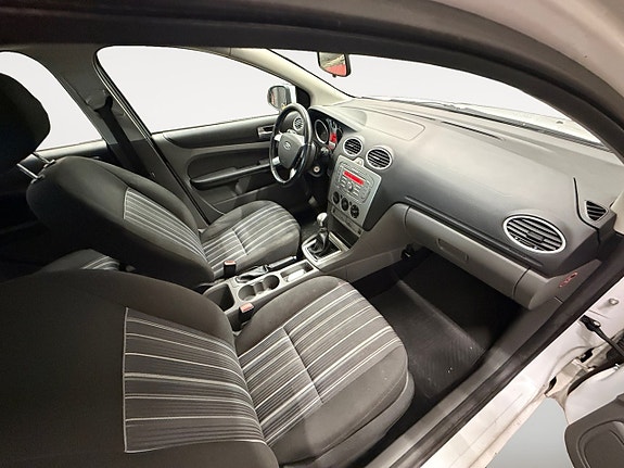 Ford Focus 12 of 14