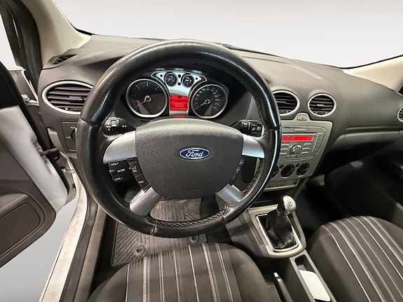 Ford Focus 10 of 14
