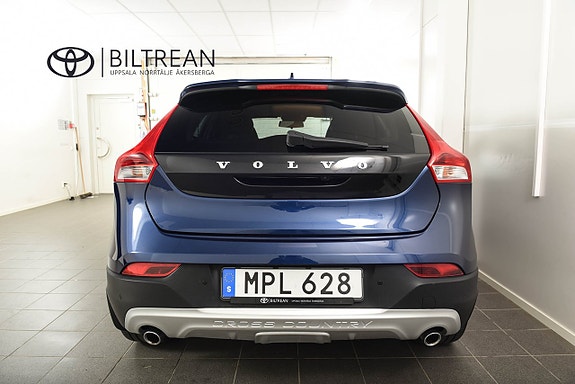 Volvo V40 Cross Country 4 of 17