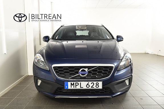 Volvo V40 Cross Country 5 of 17