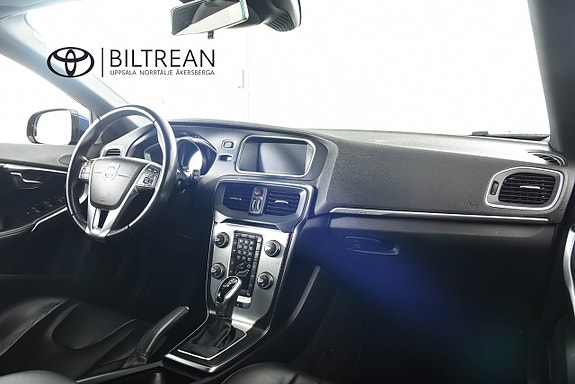 Volvo V40 Cross Country 10 of 17