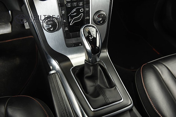Volvo V40 Cross Country 11 of 17
