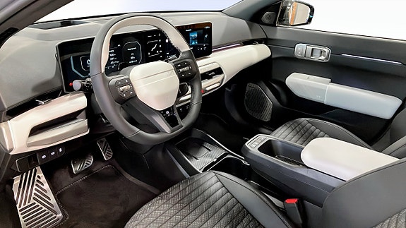 Kia EV4 3 of 13