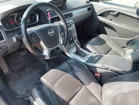 Volvo V70 12 of 20