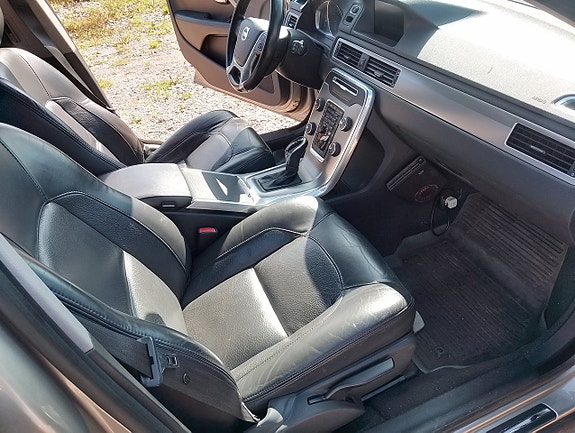 Volvo V70 13 of 20