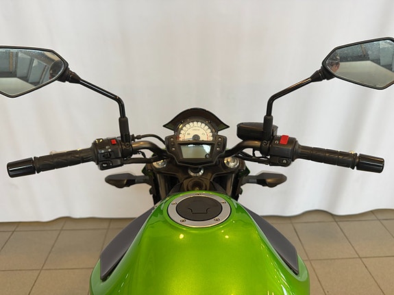 Kawasaki ER-6N ABS 8 of 10