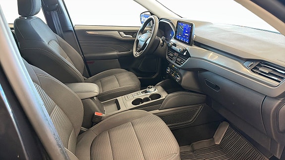 Ford Kuga 3 of 12