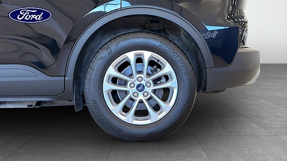 Ford Kuga 9 of 12