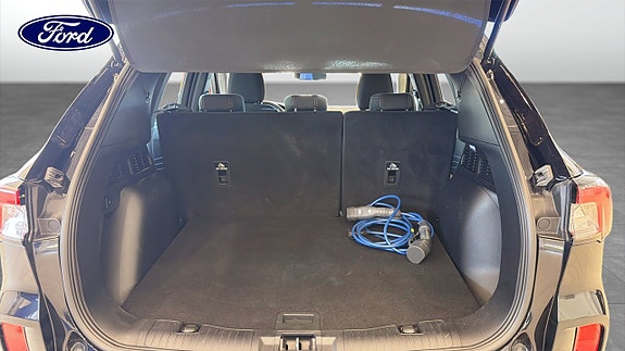 Ford Kuga 10 of 12