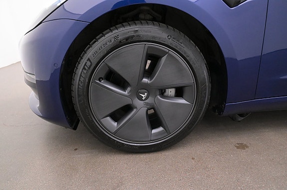 Tesla Model 3 27 of 27