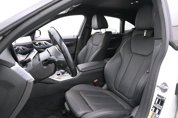 BMW i4 10 of 27