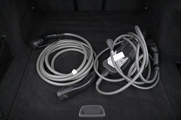 BMW i4 24 of 27
