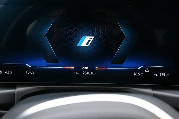 BMW i4 9 of 27