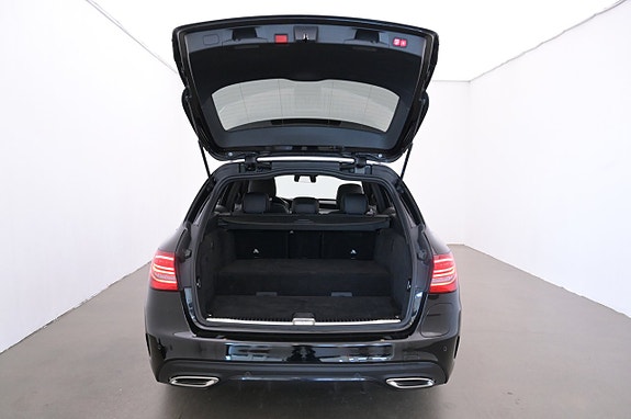 Mercedes-Benz C300 22 of 27