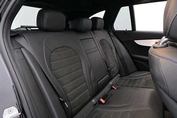 Mercedes-Benz C300 21 of 27
