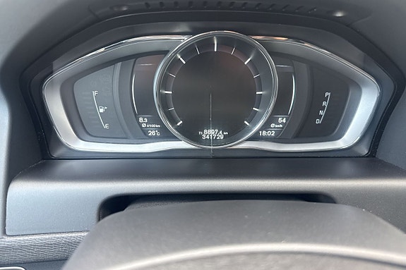 Volvo XC60 14 of 27