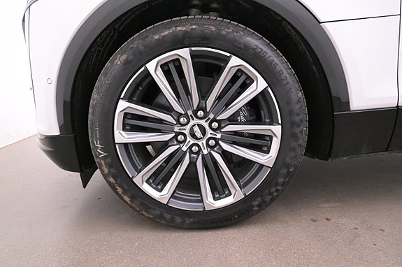 Cadillac Lyriq 26 of 27