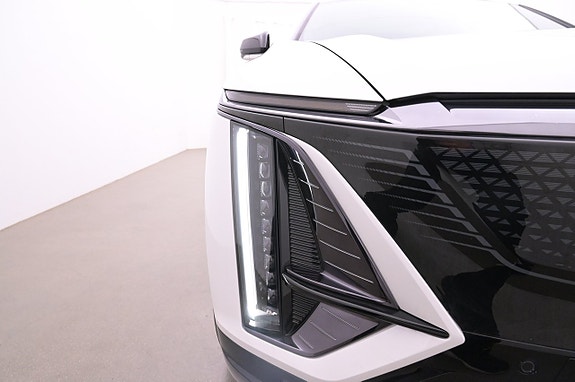 Cadillac Lyriq 25 of 27