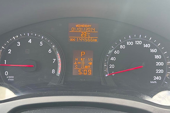 Toyota Avensis 16 of 16