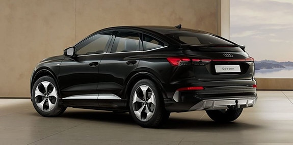 Audi Q4 e-tron 3 of 6