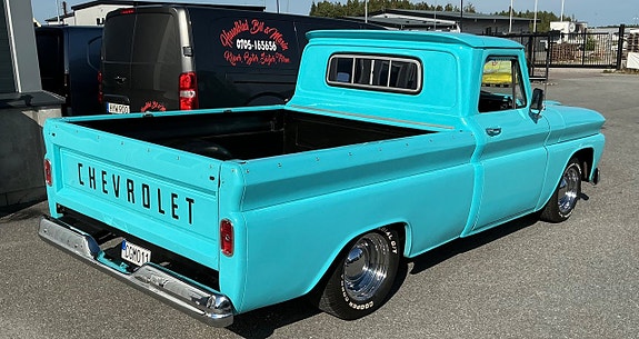 Chevrolet C10 8 of 24